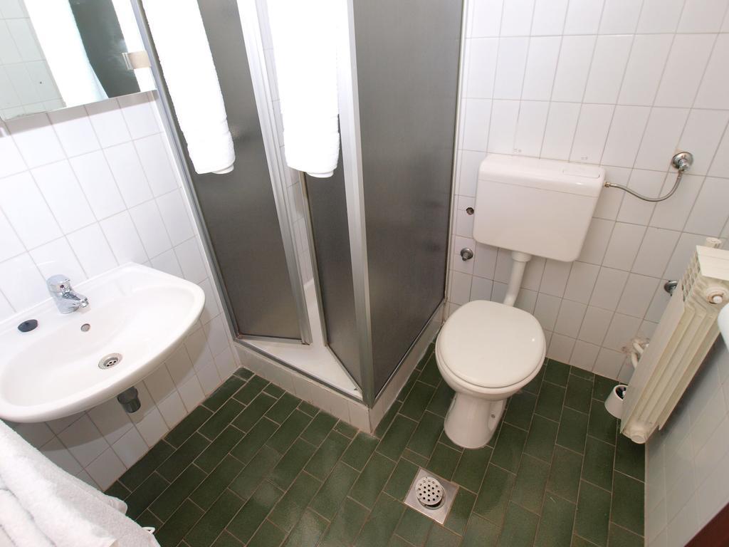 Apartments Zorka 1421 Pjescana Uvala Eksteriør bilde