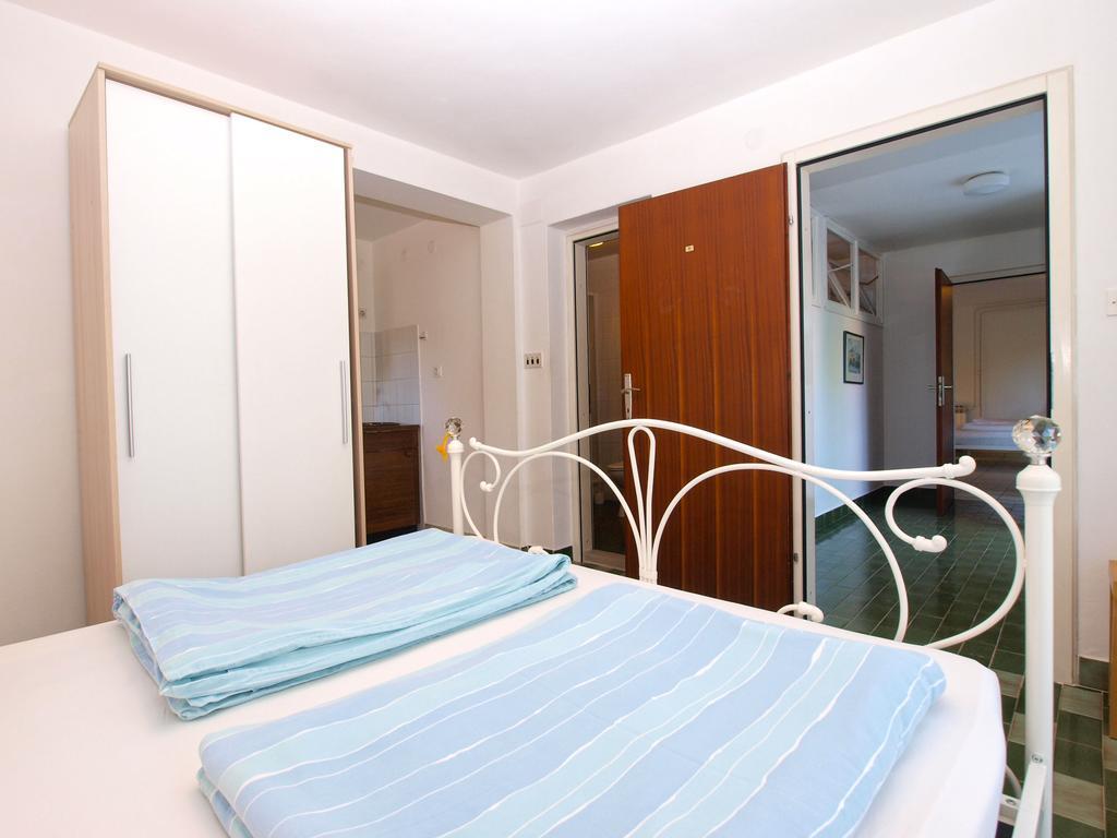 Apartments Zorka 1421 Pjescana Uvala Eksteriør bilde